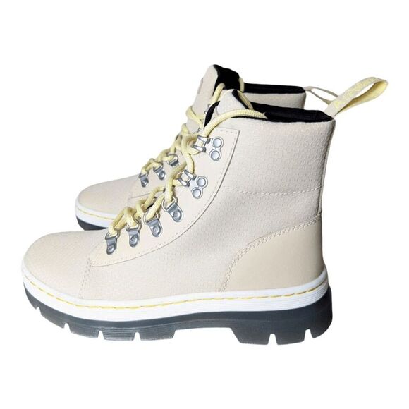 NWOB DR. MARTENS Combs 'Parchment Beige' Boot Size 7 - Picture 2 of 7